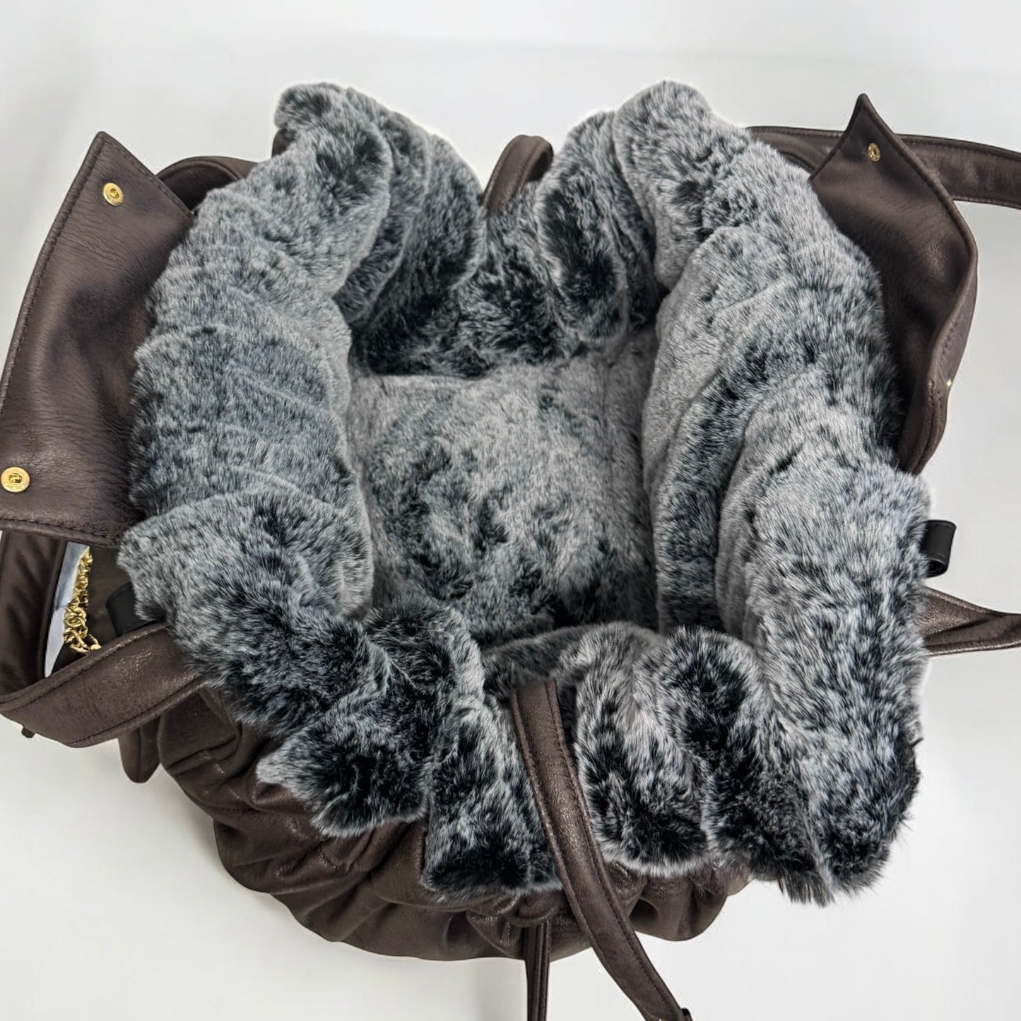 Stella dog carrier bag in quilted beige velvet