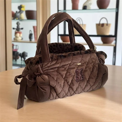 Sac de transport pour chien Stella en velours chocolat
